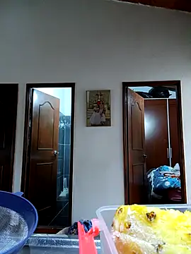 Snapshot of LunaZambrano chatting on October 30, 2:40 pm LunaZambrano online show from October 30, 2:40 pm