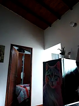 LunaZambrano online show from December 20, 1:07 pm