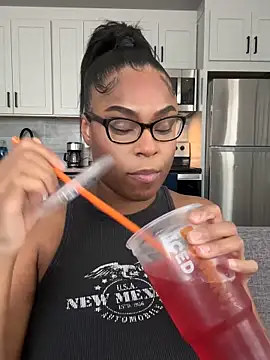 CandyLuxxxx online show from September 17, 7:37 pm