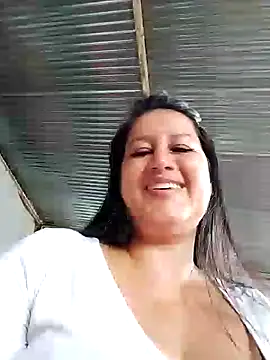 Snapshot of keilymadam chatting on December 17, 1:27 pm keilymadam online show from December 17, 1:27 pm