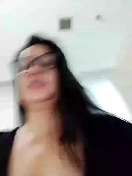Snapshot of keilymadam chatting on January 17, 3:11 pm keilymadam online show from January 17, 3:11 pm