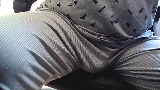 Snapshot of scorvierge@xh chatting on March 23, 9:35 am scorviergexh online show from March 23, 9:35 am