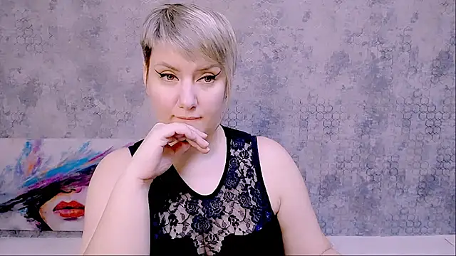 Djullia online show from February 8, 9:13 am