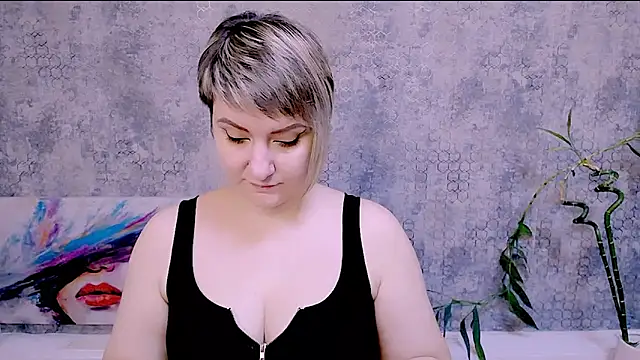 Djullia online show from November 3, 7:20 am