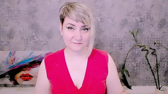 Djullia online show from June 19, 6:07 am