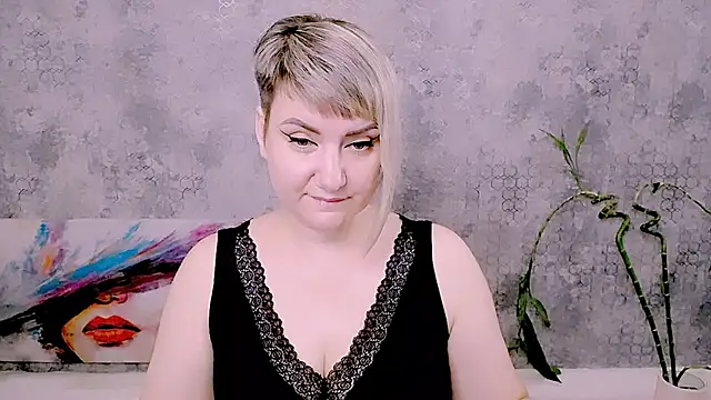 Djullia online show from July 4, 5:13 am