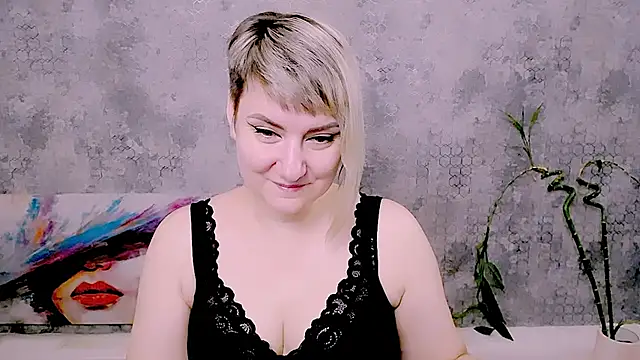 Djullia online show from July 12, 5:09 am