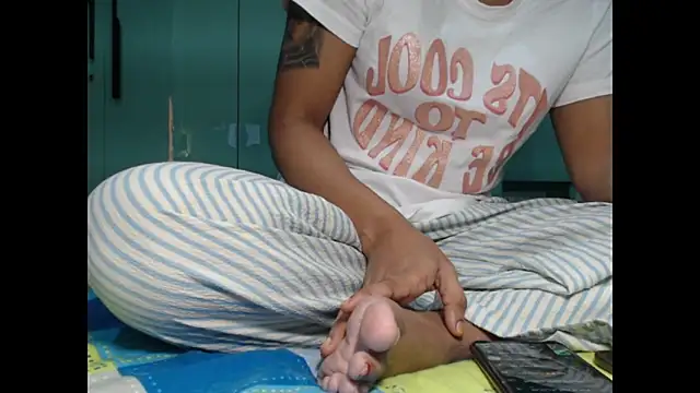 CuteRhea69 online show from February 27, 1:33 pm