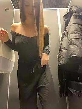 KrisMagnoly online show from February 16, 4:14 pm