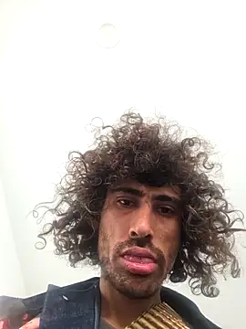 SpeedMagnumBlade6669 online show from April 3, 8:18 pm