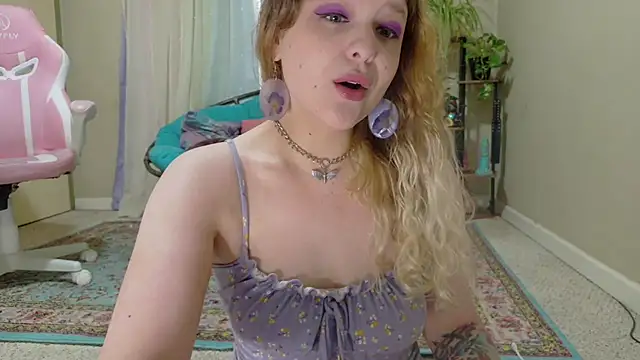 Emihaze online show from May 8, 3:17 pm
