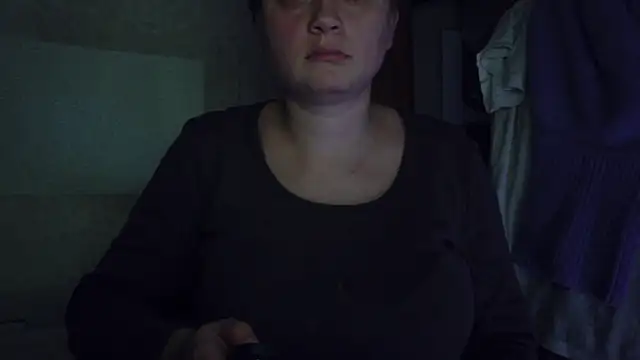 Snapshot of FrumCake chatting on November 2, 11:40 pm FrumCake online show from November 2, 11:40 pm