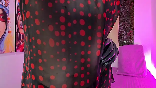 KimberlyJohnsoon online show from February 12, 11:30 pm