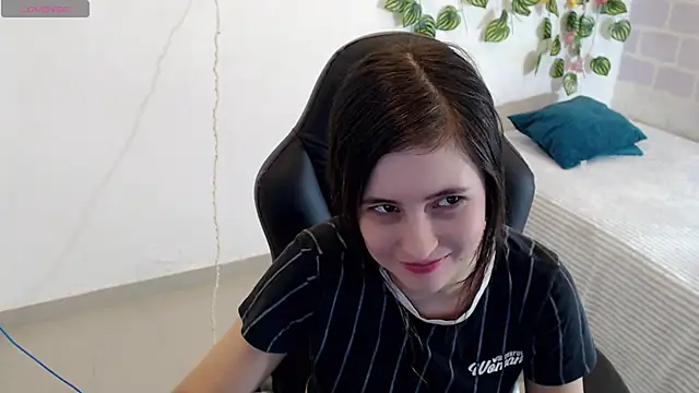 tania sweet   online show from January 17, 7:05 pm