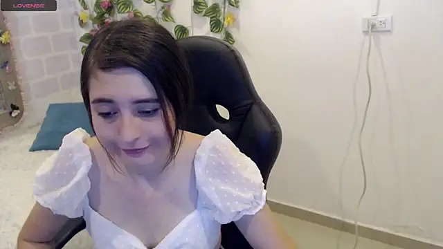 tania sweet   online show from March 3, 4:35 pm