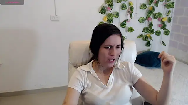 tania sweet   online show from September 30, 2:55 pm