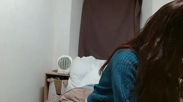 desirmiss1 online show from December 16, 7:57 am