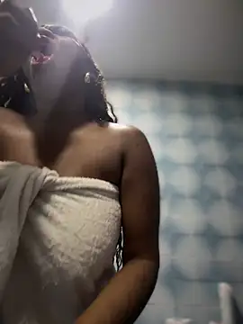 Tayra Siny online show from March 13, 11:30 am