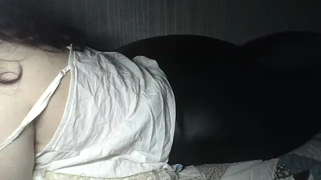 Alma Evelynne online show from March 11, 8:15 pm