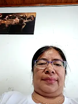 Snapshot of __valentina18 chatting on December 12, 1:17 pm   valentina18 online show from December 12, 1:17 pm