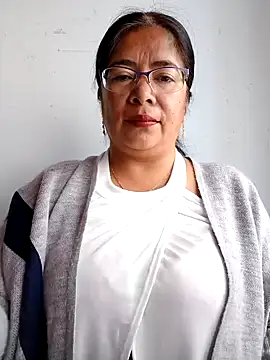 Snapshot of __valentina18 chatting on January 9, 1:13 pm   valentina18 online show from January 9, 1:13 pm