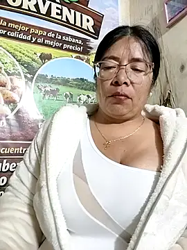   valentina18 online show from March 22, 1:03 pm