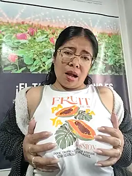   valentina18 online show from April 17, 1:14 pm