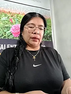   valentina18 online show from May 29, 12:25 pm