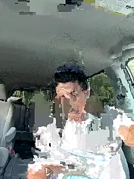 Snapshot of pumaHotz chatting on October 28, 2:42 pm pumaHotz online show from October 28, 2:42 pm