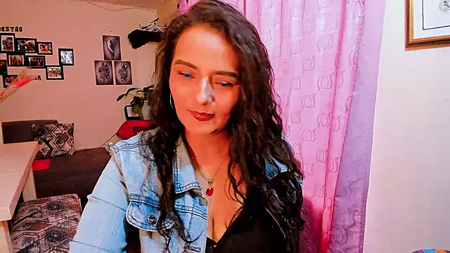 emma luxy online show from January 15, 9:51 pm