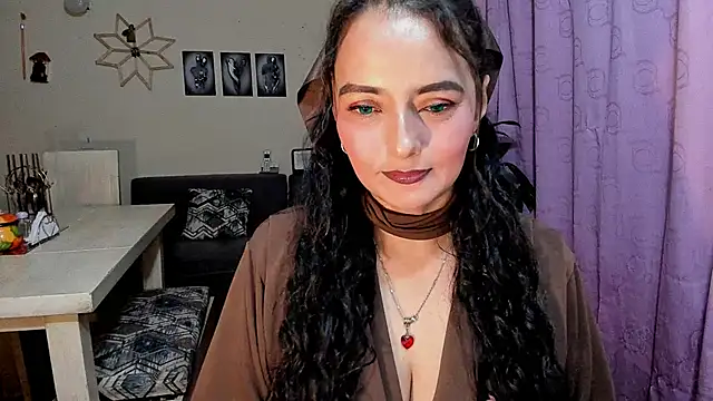 emma luxy online show from April 21, 11:07 pm