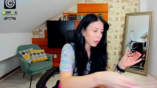 EmillyTaylor online show from January 21, 4:21 am