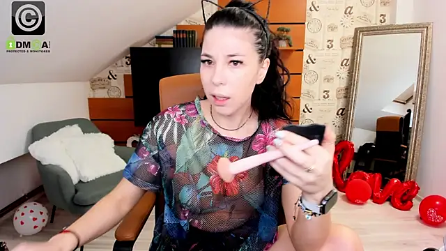 EmillyTaylor online show from March 12, 4:08 am