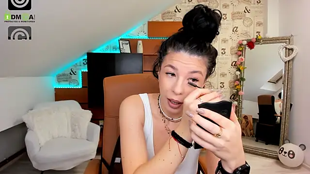 EmillyTaylor online show from October 23, 3:39 am