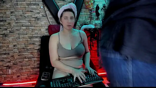 Liltildeman moon online show from November 26, 3:51 am