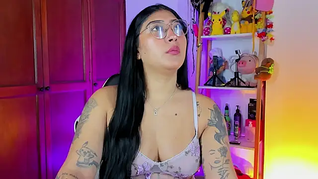 eymy-hadid online show from December 18, 4:24 pm