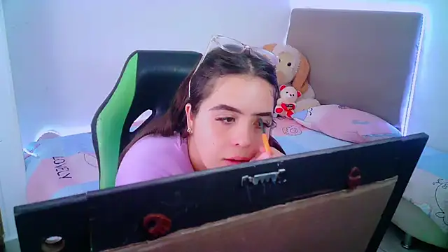  alicia z online show from January 28, 6:17 pm