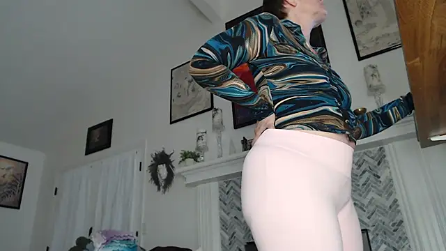 AuroraWillows online show from November 30, 11:14 am