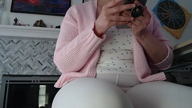 AuroraWillows online show from March 3, 3:18 pm