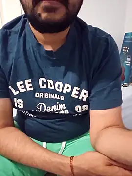 Snapshot of desihardlover chatting on September 19, 3:45 pm desihardlover online show from September 19, 3:45 pm