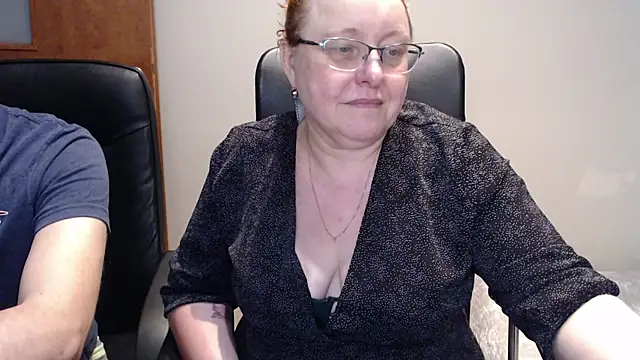 JoannaAndNeighbour online show from February 9, 11:25 am