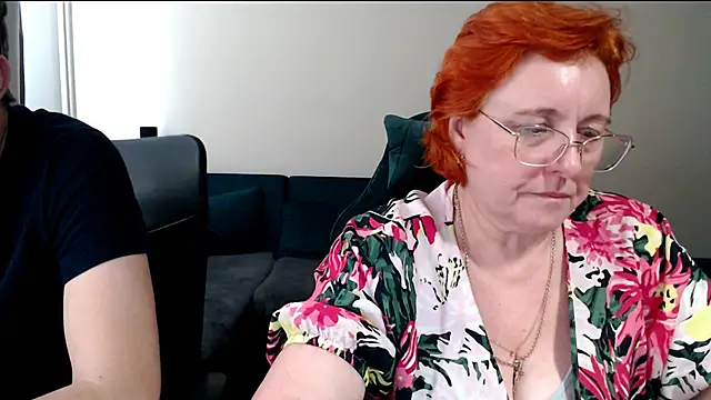JoannaAndNeighbour online show from February 3, 12:10 pm