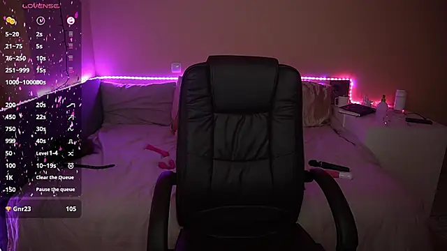 Snapshot of AmandaFiree chatting on March 19, 10:33 am AmandaFiree online show from March 19, 10:33 am