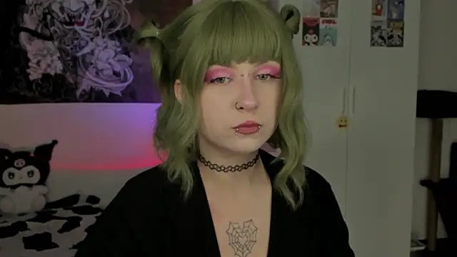 t0riayun0 online show from January 29, 1:27 am