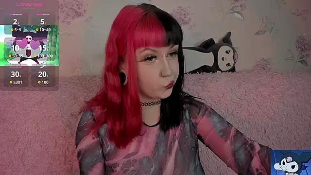 t0riayun0 online show from September 12, 5:02 pm