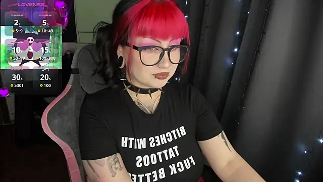 t0riayun0 online show from July 9, 10:25 pm