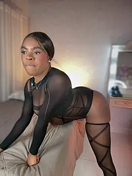 Snapshot of shannol_ryan chatting on February 13, 1:56 am shannol ryan online show from February 13, 1:56 am