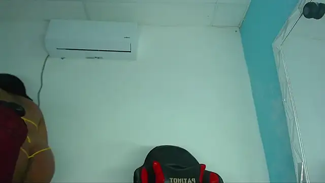 Snapshot of party_aass chatting on November 6, 7:26 pm party aass online show from November 6, 7:26 pm