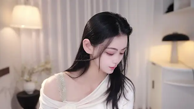 Ocean--Lili online show from October 18, 2:18 pm