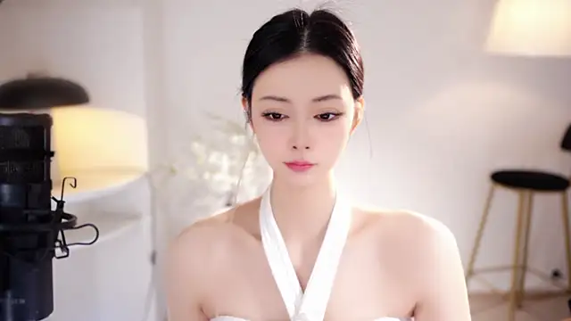 Ocean--Lili online show from January 8, 1:24 pm